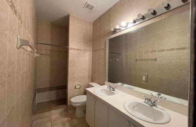8332 LAGOS DE CAMPO BL Gallery 4