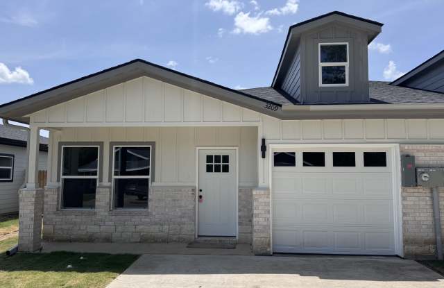3209 Bourland Street photos photos