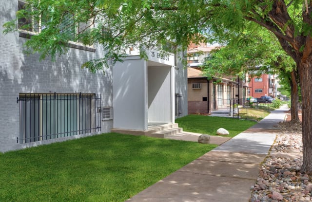 25 Emerson Gallery 3