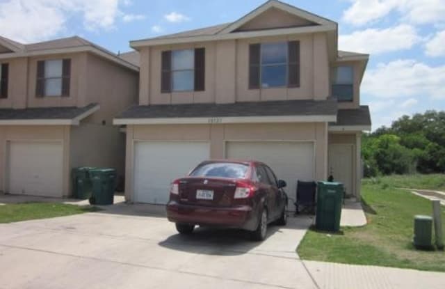 10727 Mathom Landing - 10727 Mathom Landing, Universal City, TX 78148