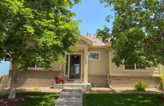 2 BED/2 BATH RANCH STYLE HOME IN SUMMER HAWK IN FOX MEADOW AVAILABLE 7/10! photos photos
