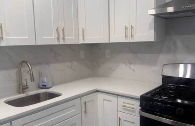 742 Sheffield Ave photos photos