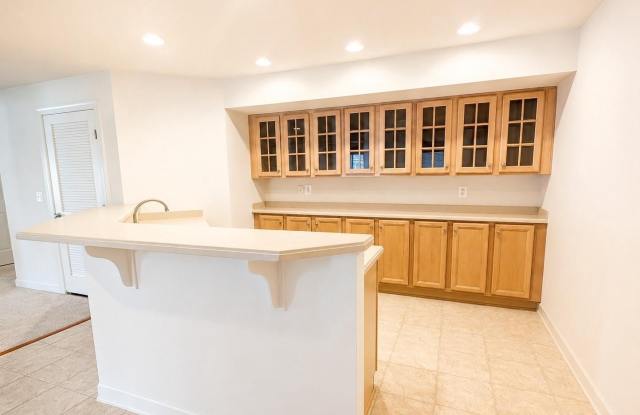 6047 GREENSPRING Road photos photos