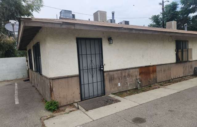 Enjoy this 2 bed/1 bath apartment - coming soon in Bakersfield - 1100 Ralston Street, Bakersfield, CA 93307