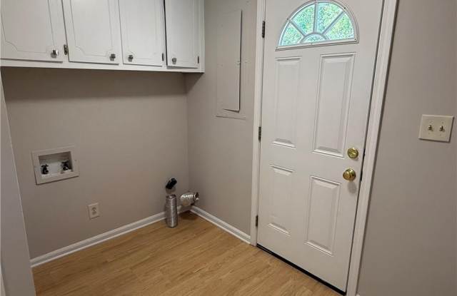 1650 Beechwood Boulevard NW Gallery 4