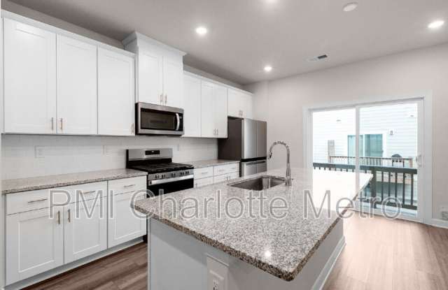 4472 Millennium Avenue photos photos