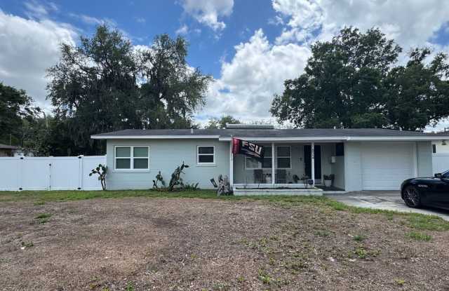 Charming Home, Fenced Backyard, Near Downtown photos photos