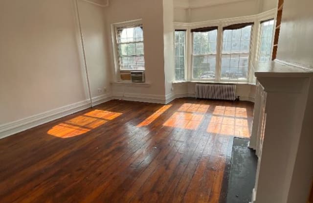 132 Broadway - 132 Broadway, Newark, NJ 07104