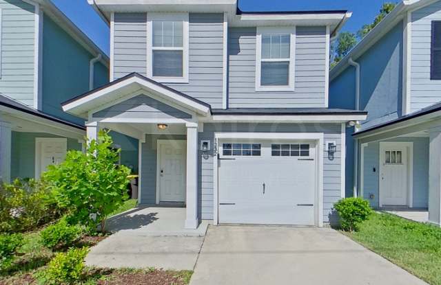 1332 Lake Shore Boulevard - 1332 Lake Shore Boulevard, Jacksonville, FL 32205