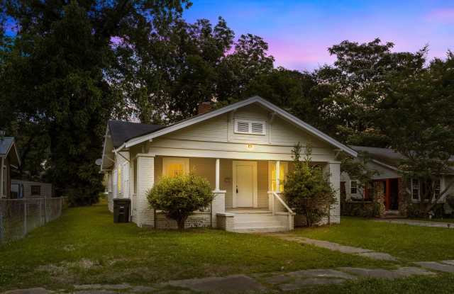 Charming 4 Bedroom, 2 Bathroom house photos photos