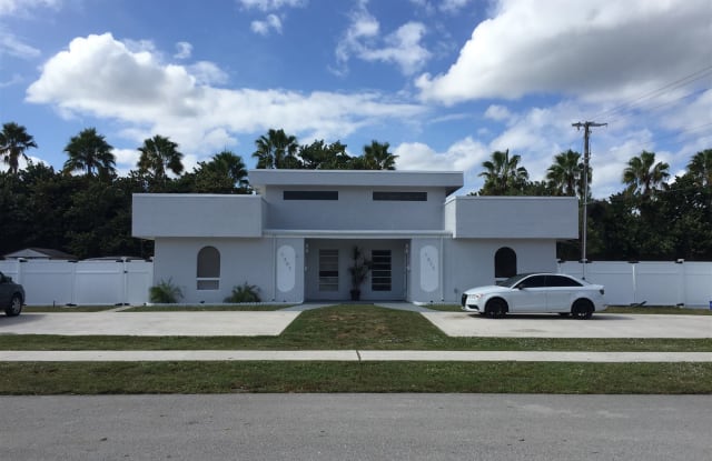 1301 NW 17th Ave - 1301 Northwest 17th Avenue, Boca Raton, FL 33486