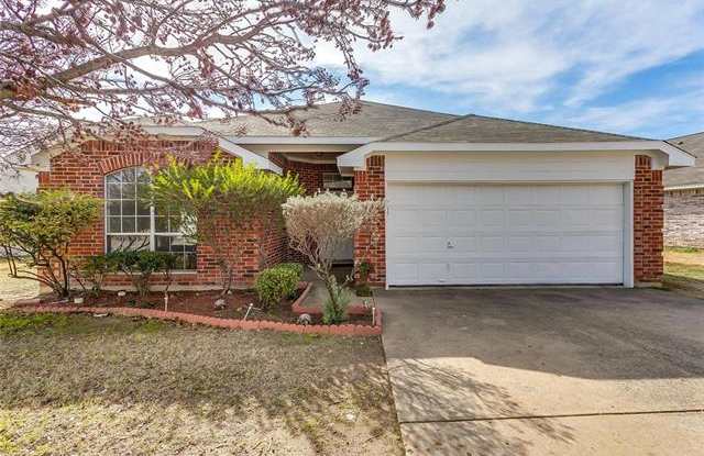 5436 Trout Creek Court - 5436 Trout Creek Court, Watauga, TX 76137