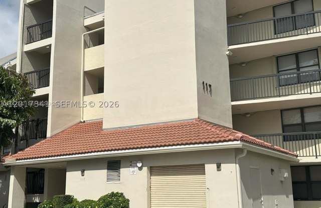 117 Lake Emerald Dr Gallery 1