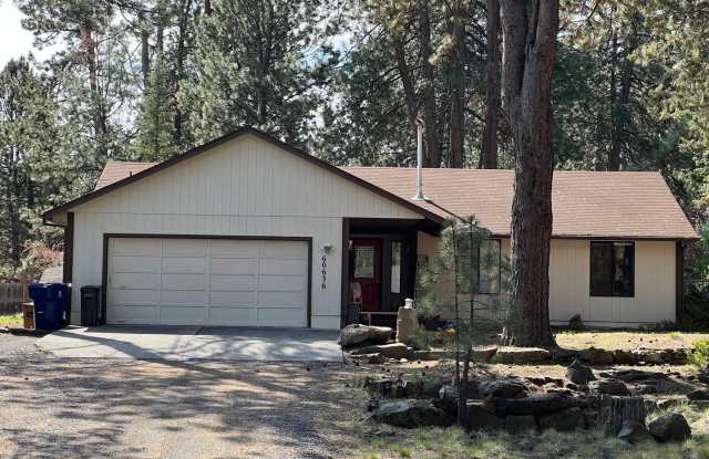 Nature Retreat on 0.6 Acres Near the Deschutes River photos photos