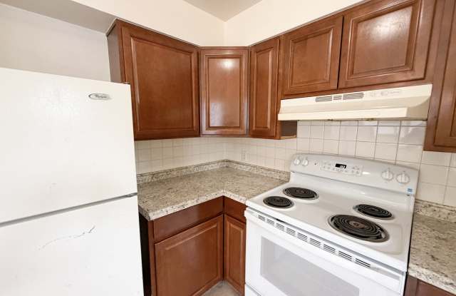 706-708 Darby Court# 1 Gallery 4