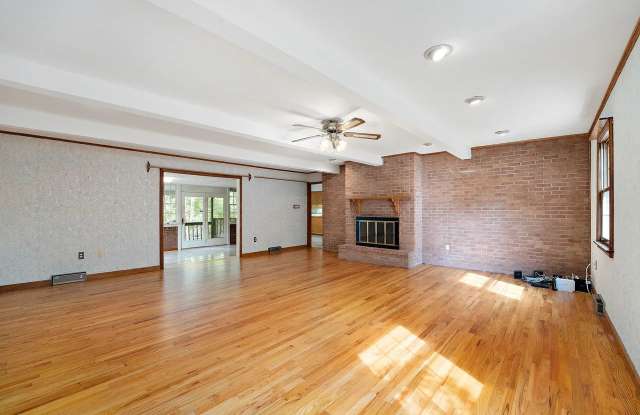 251 Rosscommon Road Gallery 3