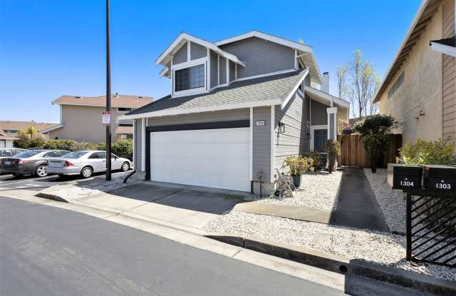 1304 Pyne Lane - 3 bedroom | 2.5 bathroom | Single family home photos photos