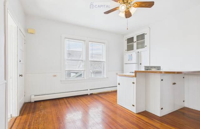 351 Child Street - 2 photos photos