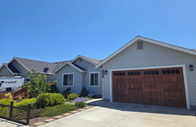 Pets considered! Recently constructed McKinleyville home features modern convenience, and hot tub! photos photos
