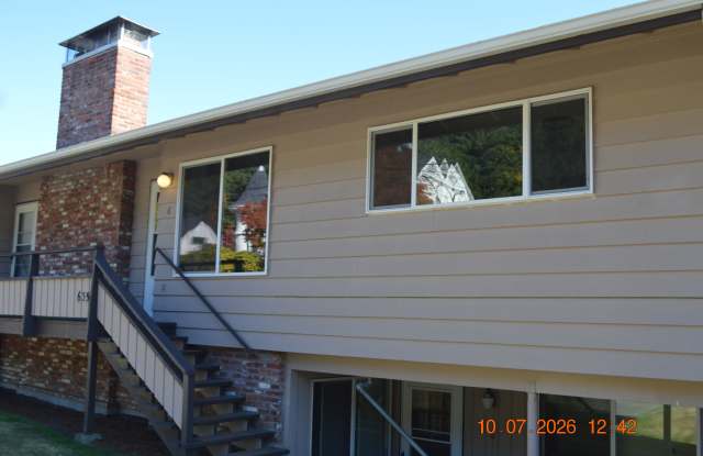 635 Southwest Tichenor Street - 6 Gallery 1