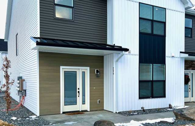 Peregrine Townhomes photos photos