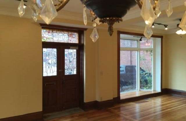 331 W 4th Gallery 4