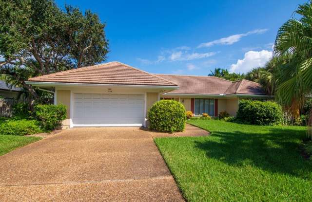 Seasonal Rental Steps from the ocean! photos photos