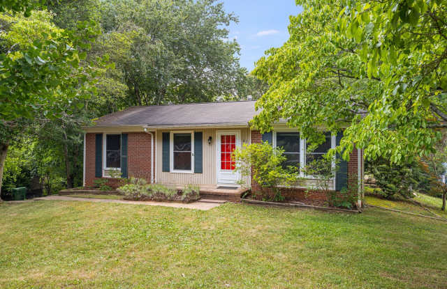West Asheville 3BR with Fenced Yard & Bonus Room photos photos West Asheville 3BR with Fenced Yard & Bonus Room photos photos