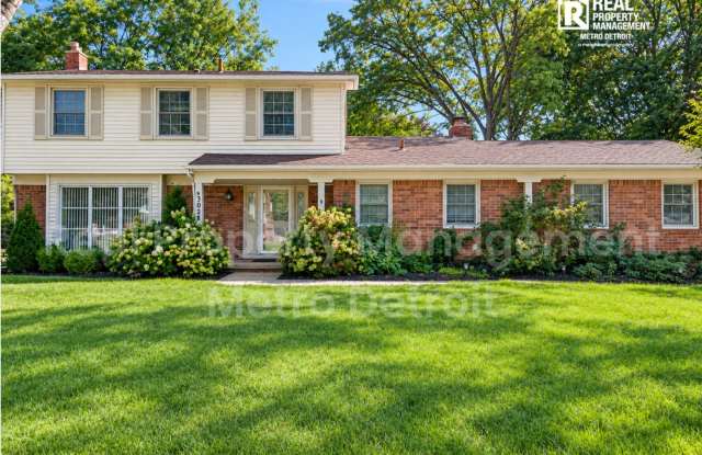 4-Bedroom Single-Family Home in Troy, Michigan photos photos