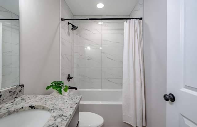 422 Lexington Avenue - 15 Gallery 3