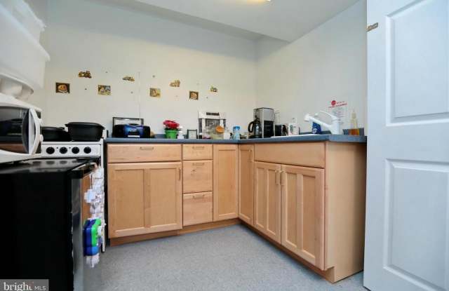 2524 Goldenrod Court Gallery 2