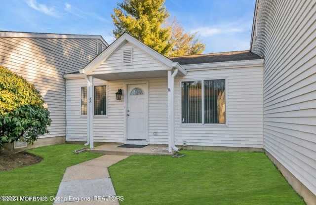 88 Greenwood Drive - 88 Greenwood Drive, West Freehold, NJ 07728