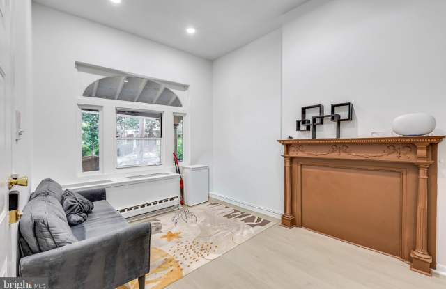 4242 PINE Street photos photos