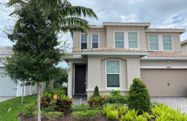 1455 Myrtle Oak Ter - 1455 Myrtle Oak Ter, Hollywood, FL 33021