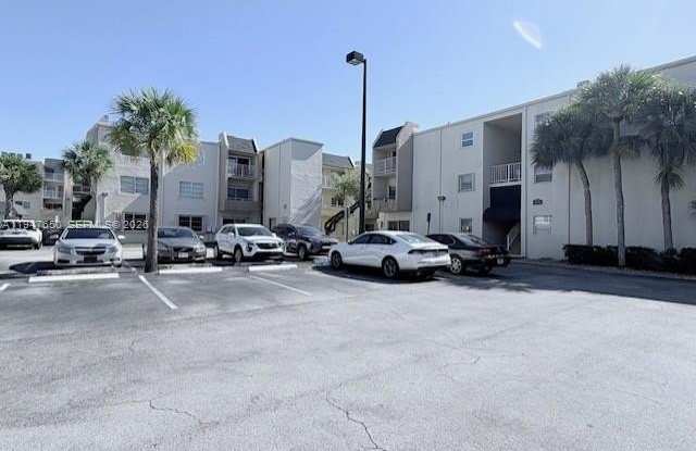 7775 SW 86th St photos photos