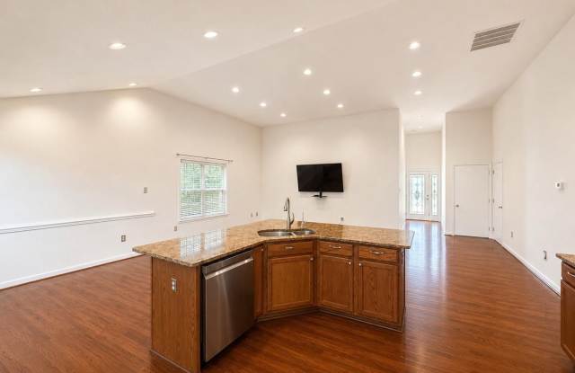 1107 STATION Drive Gallery 4