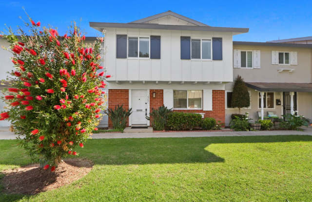 Spacious 3 Bedroom 2 Bath Available Now! photos photos