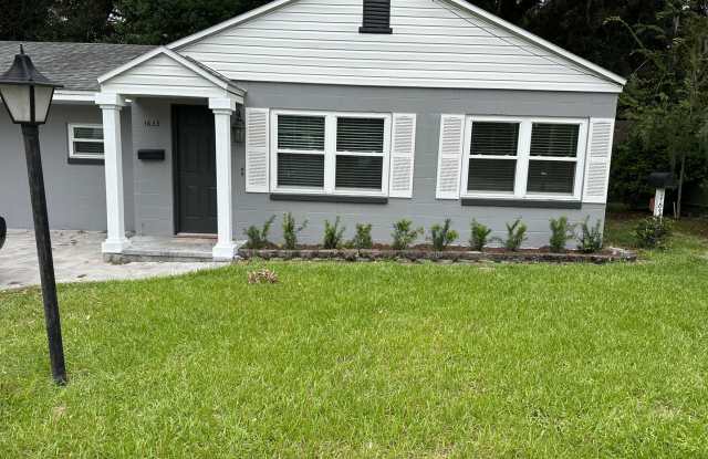 Cute 2/1 Duplex in the MILK District!!!! photos photos