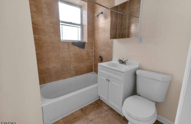 784 S 19Th St - 784 South 19th Street, Newark, NJ 07103