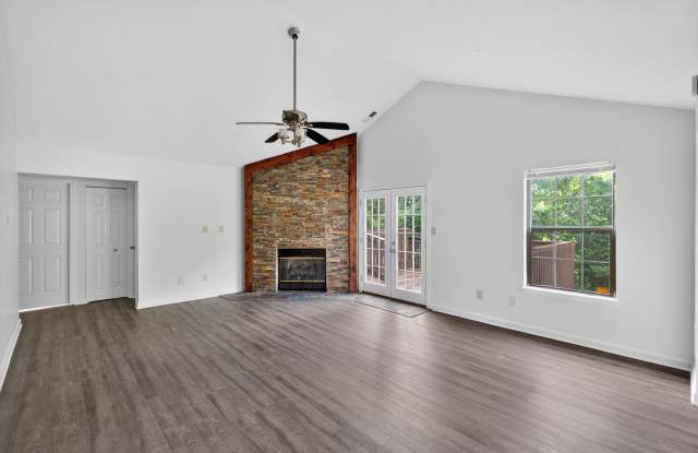 Charming 3-Bedroom Home in a Peaceful Neighborhood Gallery 4