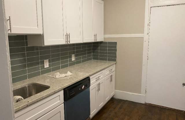 537 W Aldine 1N Gallery 4