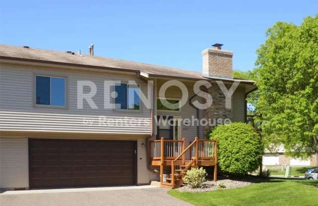 Available July 6th 2 Bedroom 2 Bath Townhome in Woodbury photos photos