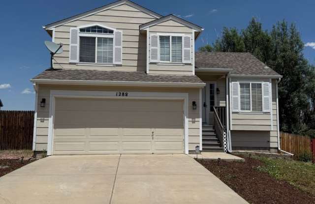 3 Bedroom in desirable 80817 PET FRIENDLY photos photos