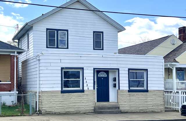 1725 Grand Boulevard - 2 photos photos