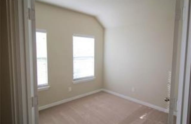 2808 Castle Creek Drive Gallery 4
