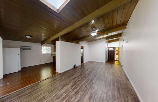 Spacious 4BD/2BA on Baja (Lease out, pending signatures. Check back in a few days!) - 5430 Baja Drive, San Diego, CA 92115