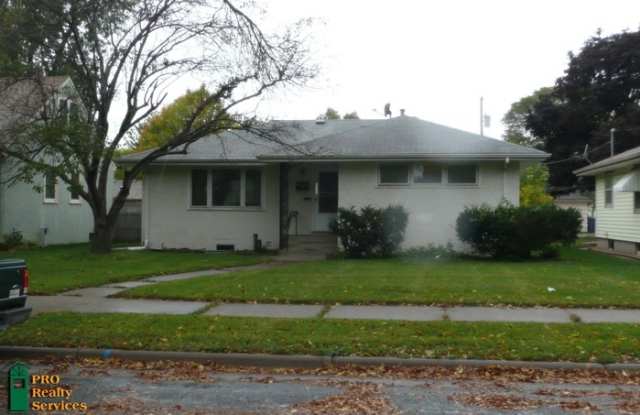 4935 Russell Avenue North - 4935 Russell Avenue North, Minneapolis, MN 55430