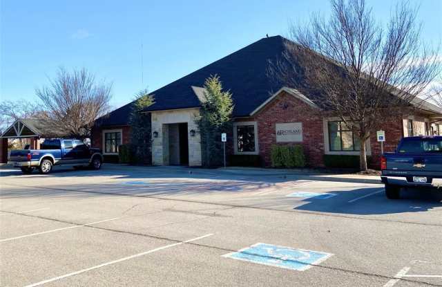 917 Cedar Lake Boulevard Gallery 2