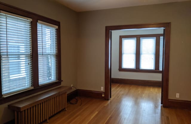 992 Dayton Ave Apt 4 - 992 Dayton Ave, St. Paul, MN 55104