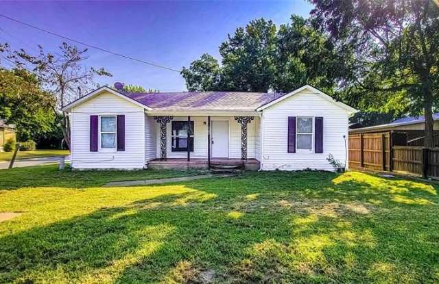 1103 S Willow Street photos photos